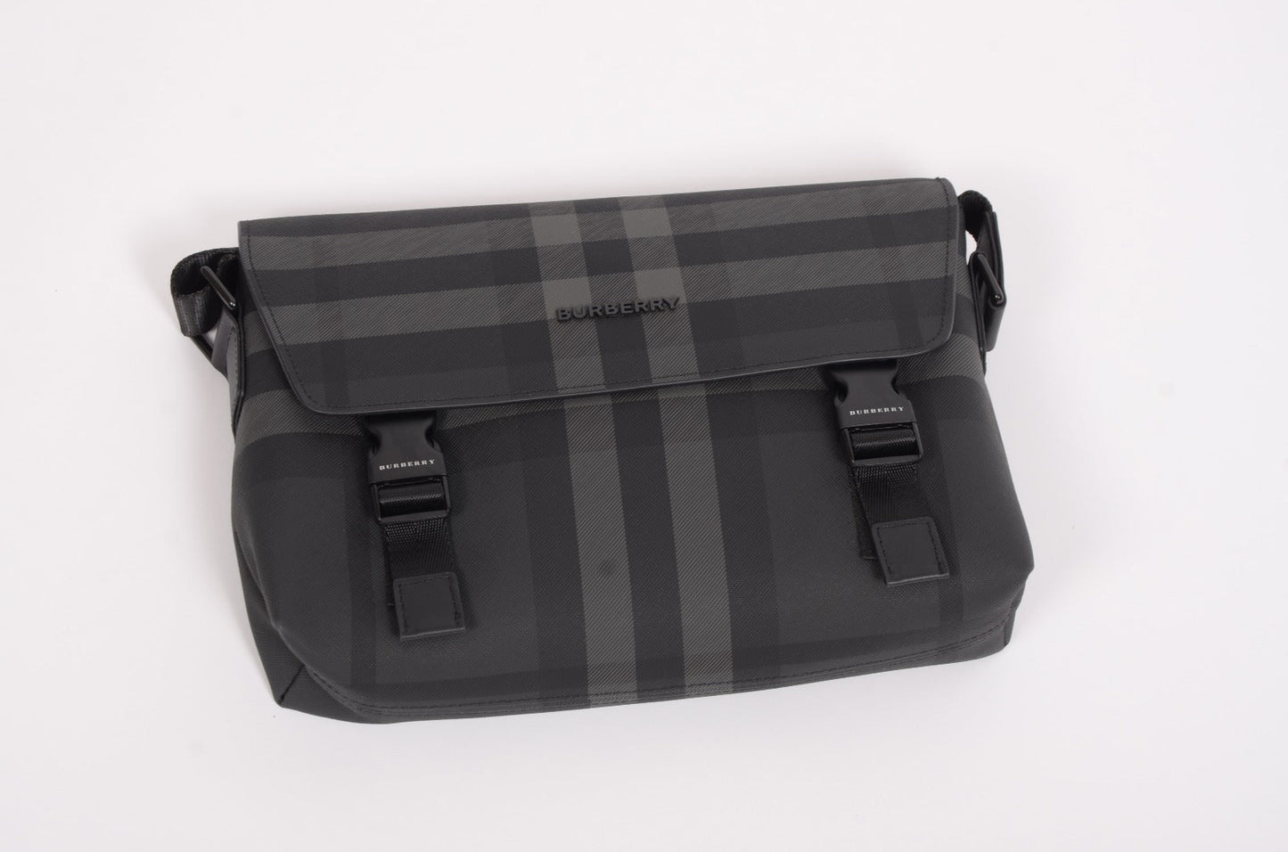 Унисекс чанта Burberry от естествена кожа