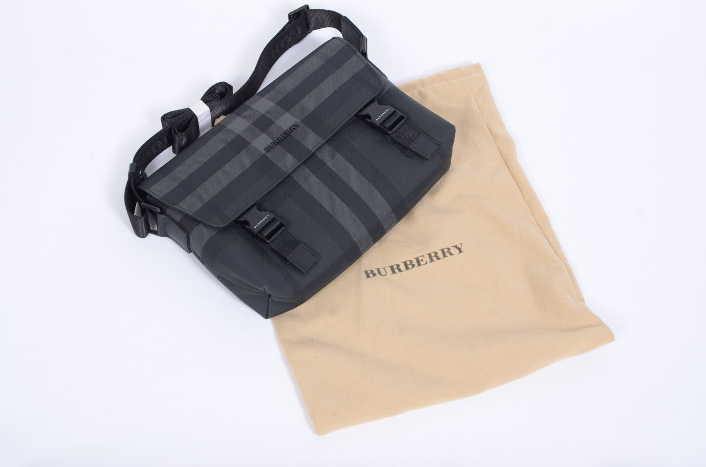 Унисекс чанта Burberry от естествена кожа