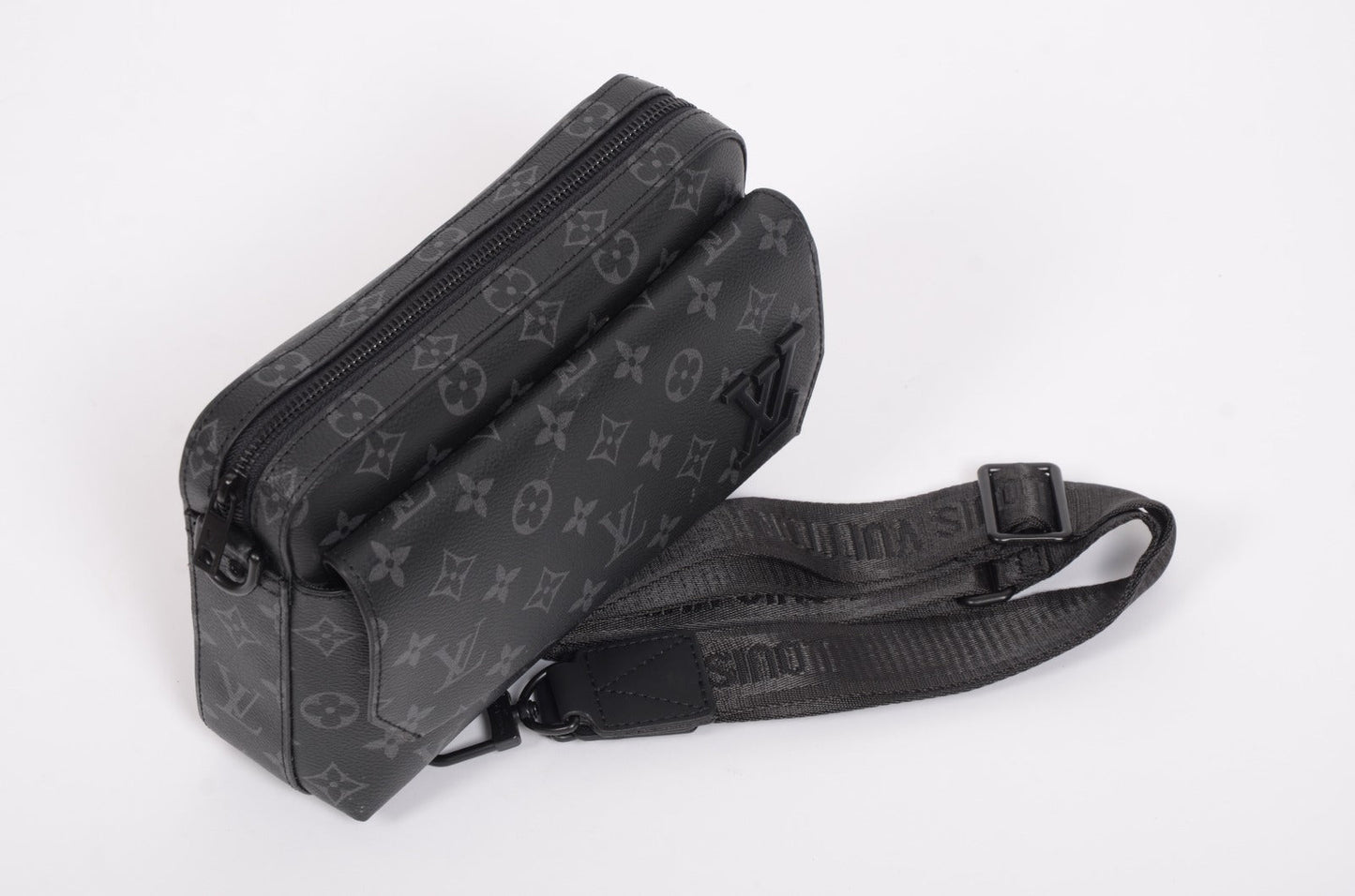 Мъжка чанта Louis Vuitton от естествена кожа